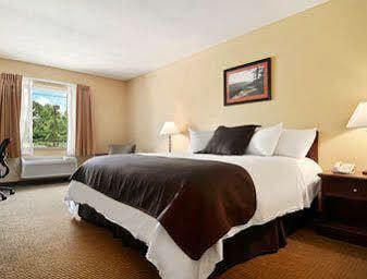 Super 8 Monterey Hotel Ngoại thất bức ảnh